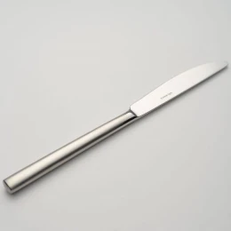 Tafelmes 23 cm
